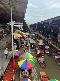 ตลาดน้ำดำเนิน